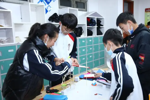 向技能转型正式开端试点层次教育为打破职校学生的天花板